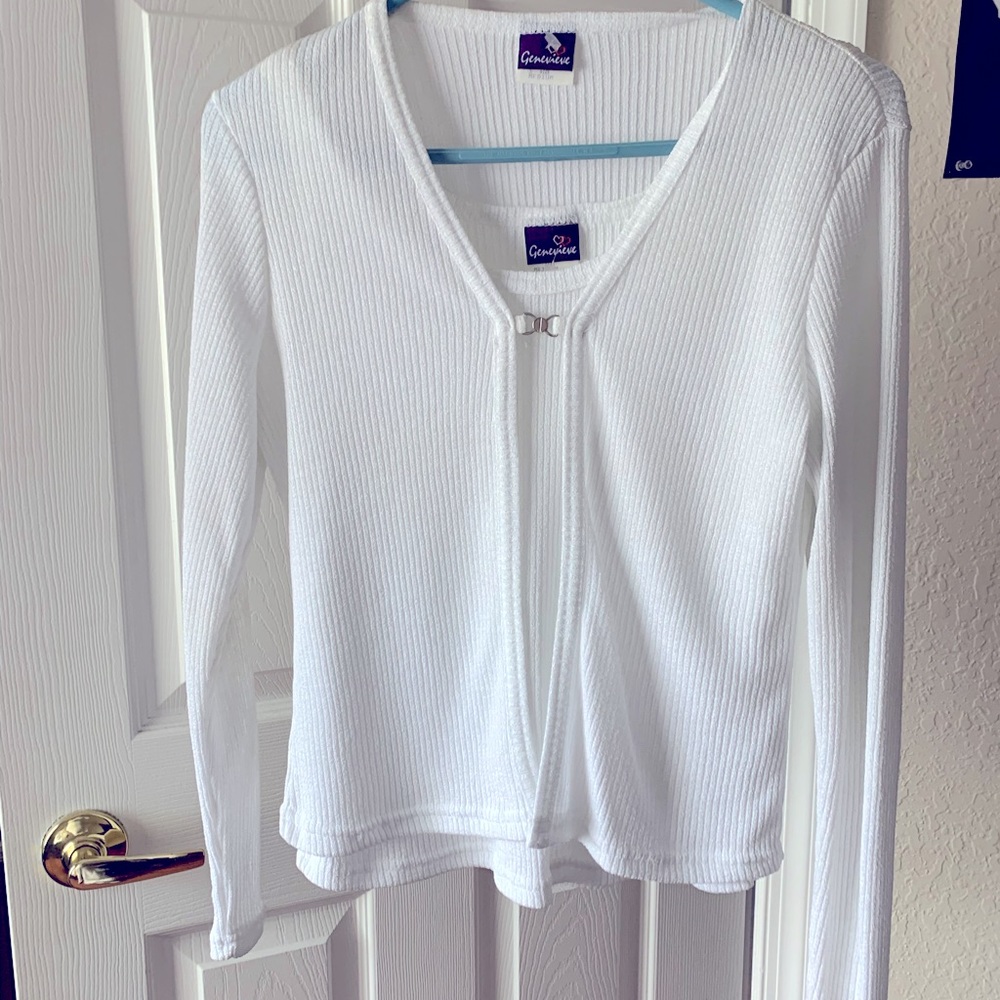 Md. White Tank top blouse w/ sweater